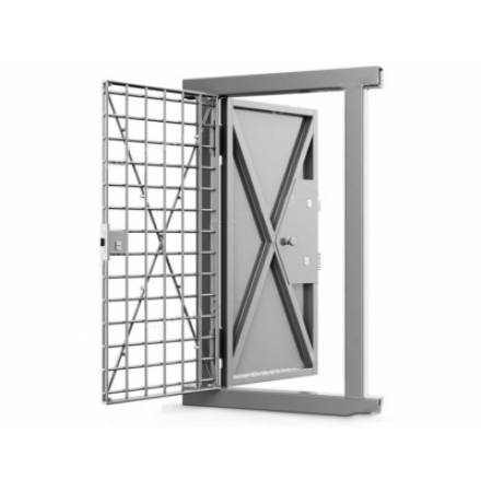 Металлическая дверь с решеткой в оружейную RS-321